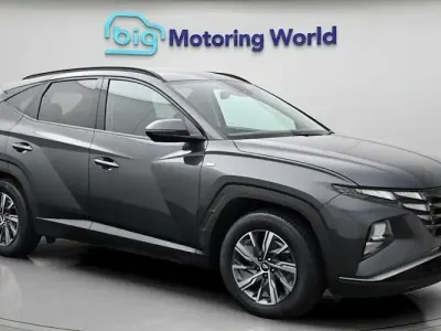 Usado Hyundai Tucson SE 180 CV (132 kW) 2023 Gris SUV