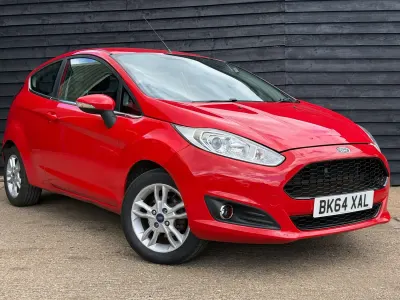 Used Ford Fiesta Zetec 82 HP (60 kW) 2014 Red Hatchback