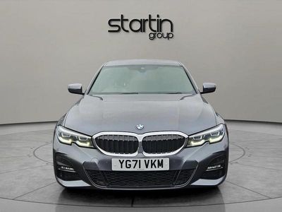 Begagnad BMW 318 M Sport 154 HK (113 kW) 2021 Grå Sedan