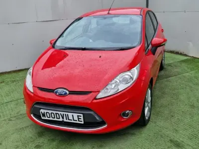 Używany Ford Fiesta Zetec 2009 Czerwony Hatchback