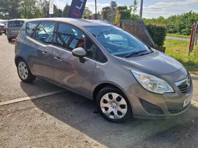 Used Vauxhall Meriva 2012 Brown MPV