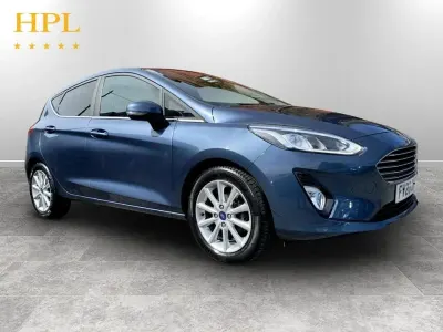 Begagnad Ford Fiesta Titanium 95 HK (69 kW) 2020 Blå Halvkombi