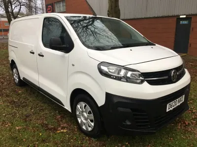 Used Vauxhall Vivaro Edition 120 HP (88 kW) 2020 White MPV