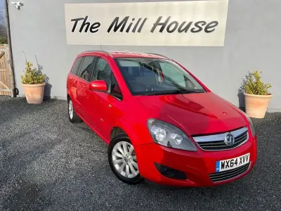 Begagnad Vauxhall Zafira Design Edition 120 HK (88 kW) 2014 Röd Minibuss