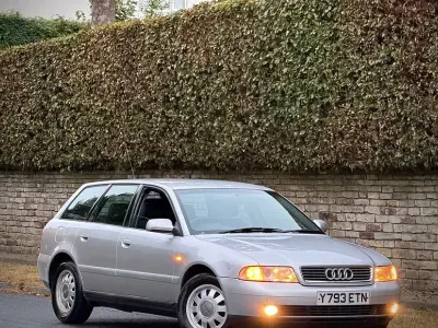 Used Audi A4 90 HP (66 kW) 2001 Silver Estate