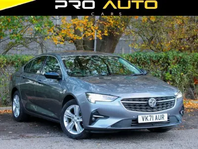 Second-hand Vauxhall Insignia SRi 122 CP (89 kW) 2021 Gri Hatchback