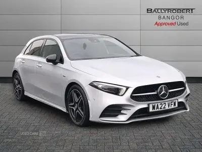 Begagnad Mercedes A200 AMG Line Premium Plus 161 HK (118 kW) 2022 Silver Halvkombi