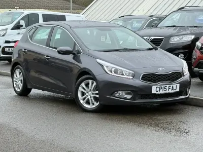 Used Kia Ceed 126 HP (92 kW) 2015 Silver Hatchback