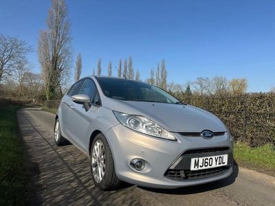 Used Ford Fiesta Titanium 2010 White Hatchback