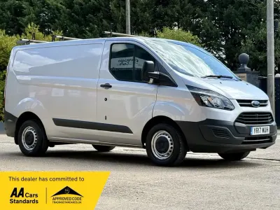 Used Ford Transit Custom 105 HP (77 kW) 2017 Silver Van