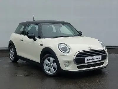 Used Mini Cooper Classic 136 HP (100 kW) 2019 White Hatchback