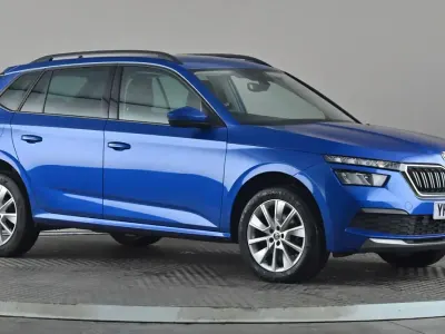 Gebraucht Skoda 110 R SE Drive 110 PS (80 kW) 2023 Blau Kleinwagen