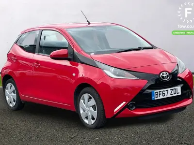 Used Toyota Aygo X-play 69 HP (50 kW) 2017 Red Hatchback