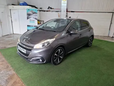Begagnad Peugeot 208 S 82 HK (60 kW) 2019 Grå Halvkombi