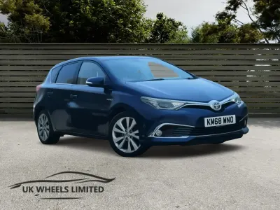 Used Toyota Auris Hybrid 2018 Blue Hatchback