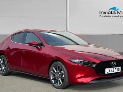 Begagnad Mazda 3 Edition 120 HK (88 kW) 2022 Röd Halvkombi
