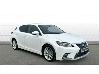 Used Lexus CT200h 134 HP (98 kW) 2018 White Hatchback