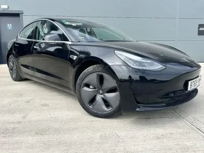 Used Tesla Model 3 Standard Range Plus 239 kW (325 HP) 2019 Sedan