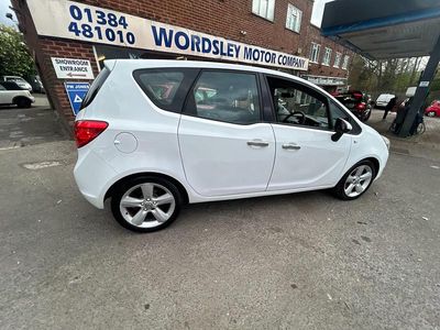 Used Vauxhall Meriva 2015 White MPV