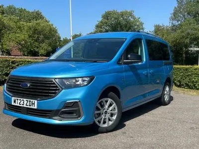 Used Ford Grand Tourneo Connect Titanium 114 HP (83 kW) 2023 Blue MPV