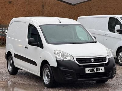 White Used 2016 Peugeot Partner S MPV | £7,995 (Fair price)