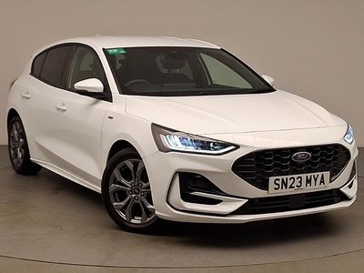 Używany Ford Focus ST-Line 125 KM (91 kW) 2023 Biały Hatchback