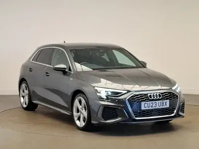 Begagnad Audi A3 S-Line 110 HK (80 kW) 2023 Grå Sedan