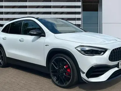 Begagnad Mercedes GLA45 AMG AMG 421 HK (309 kW) 2022 Vit SUV