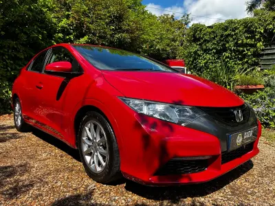 Used Honda Civic 2013 Red Hatchback