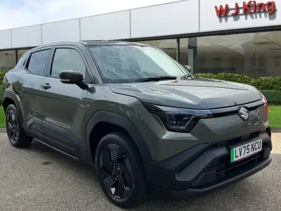 Used Suzuki e-Vitara 135 kW (184 HP) 2025 Green SUV
