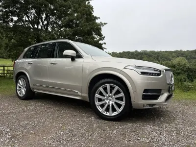 Used Volvo XC90 Inscription 320 HP (235 kW) 2015 Gold SUV