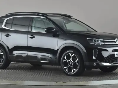 Używany Citroën C5 PureTech 131 KM (96 kW) 2024 Czarny Hatchback