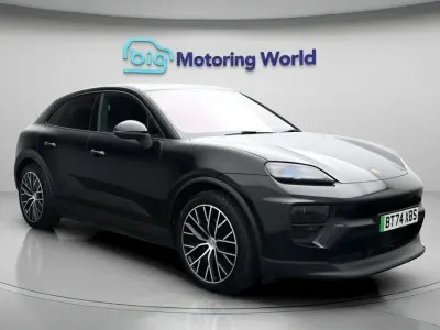 Used Porsche Macan Performance Package 330 kW (449 HP) 2024 Black SUV