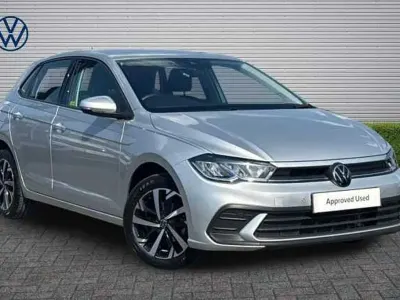 Used VW Polo Life 95 HP (69 kW) 2023 Silver Hatchback