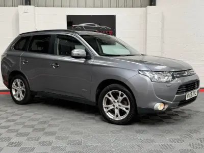 Usado Mitsubishi Outlander 2013 Cinzento SUV
