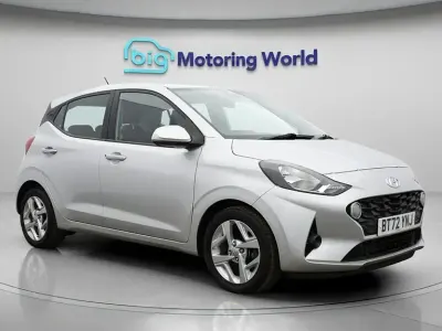Używany Hyundai i10 SE 84 KM (61 kW) 2023 Szary Hatchback