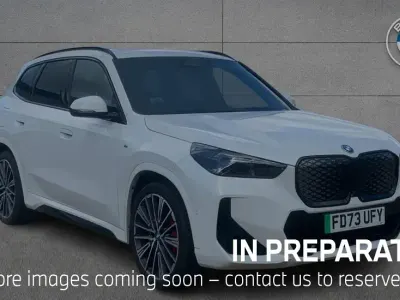 Usado BMW iX1 M Sport 147 kW (201 HP) 2023 Branco SUV