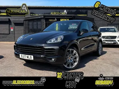 Used Porsche Cayenne 385 HP (283 kW) 2017 Black SUV
