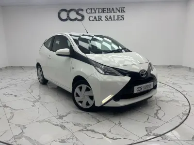 Begagnad Toyota Aygo X-play 68 HK (50 kW) 2017 Vit Halvkombi