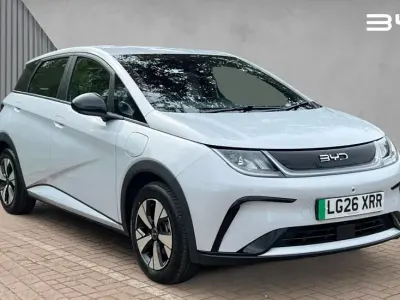 Nuevo BYD Dolphin Active 69 kW (95 CV) 2026 Blanco Utilitario