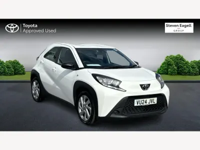 Used Toyota Aygo X PURE 72 HP (52 kW) 2024 White SUV