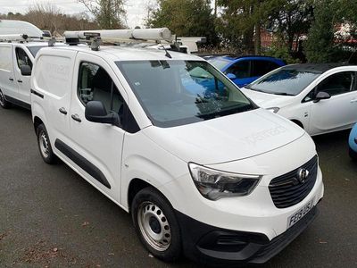 Used Vauxhall Combo Edition 100 HP (73 kW) 2019 White Van