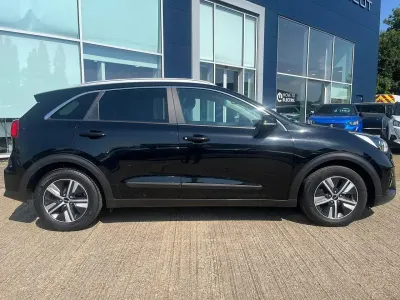 Used Kia Niro 139 HP (102 kW) 2022 Black SUV
