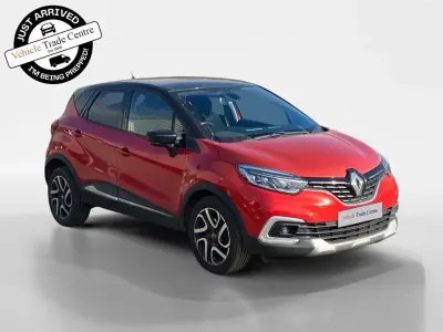 Used Renault Captur Dynamique 90 HP (66 kW) 2017 Red/black SUV