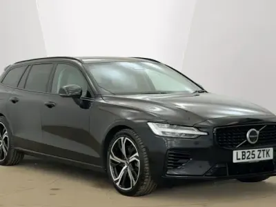 Used Volvo V60 Ultra 455 HP (334 kW) 2025 Onyx black Estate