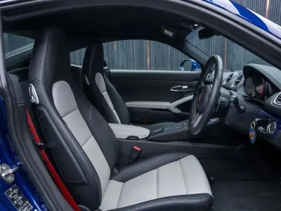Used Porsche 718 Cayman 300 HP (220 kW) 2025 Blue Coupe
