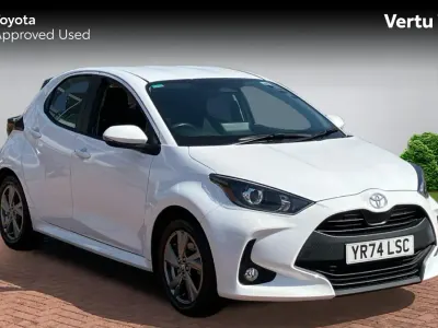 Used Toyota Yaris 116 HP (85 kW) 2024 Pure white (solid paint) Hatchback