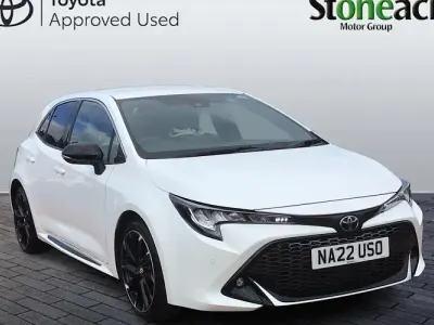 Used Toyota Corolla Sport 184 HP (135 kW) 2022 White Hatchback