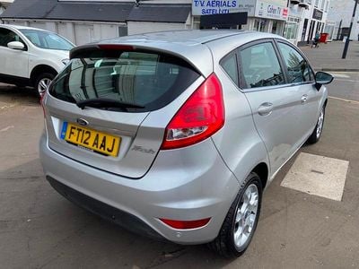 Used Ford Fiesta Zetec 96 HP (70 kW) 2012 Moondust Hatchback