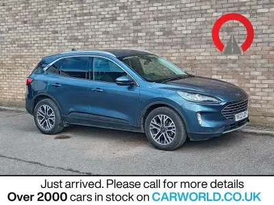 Begagnad Ford Kuga Titanium 120 HK (88 kW) 2022 Blå SUV